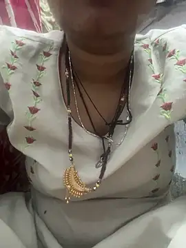 Snapshot of Spicy_sari_girl chatting on March 9, 4:38 am Spicy sari girl online show from March 9, 4:38 am