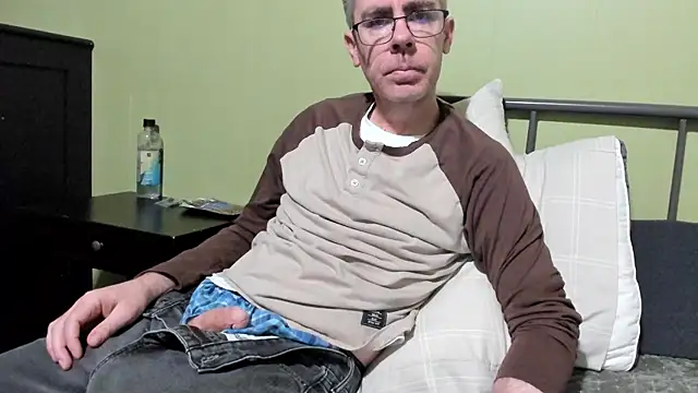 ImportantEquator0 online show from November 4, 11:53 am