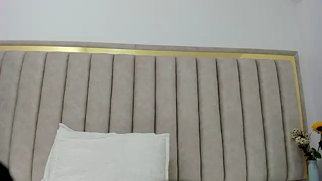 FreyaMoller online show from February 14, 6:59 pm