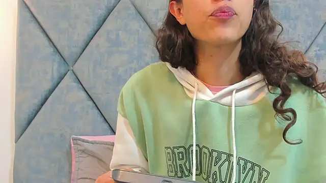 FreyaMoller online show from June 16, 7:27 pm