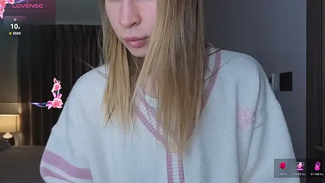 Snapshot of Elis_Fox chatting on February 1, 9:08 am Elis Fox online show from February 1, 9:08 am