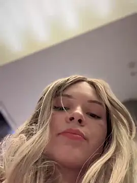 Times  Square online show from December 14, 6:02 am