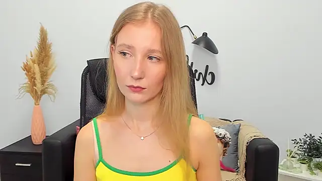 Snapshot of LolaWilsons chatting on January 25, 12:16 pm LolaWilsons online show from January 25, 12:16 pm