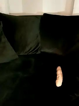 khaaleesiii online show from March 27, 9:25 pm