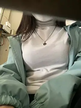 Snapshot of Tuongvy05 chatting on January 14, 5:30 am Tuongvy05 online show from January 14, 5:30 am