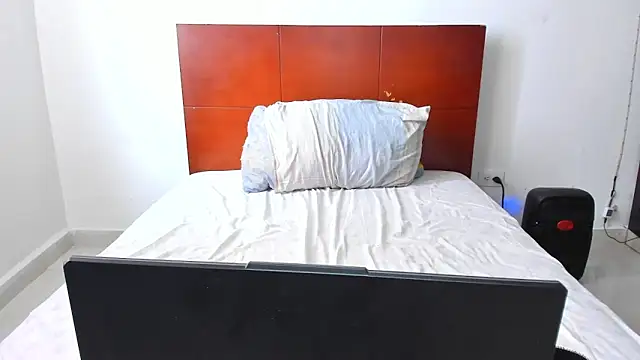 Chandler ken online show from February 11, 12:43 pm