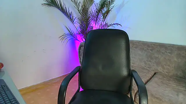 Snapshot of Susana_hank2 chatting on November 19, 9:04 pm Susana hank2 online show from November 19, 9:04 pm