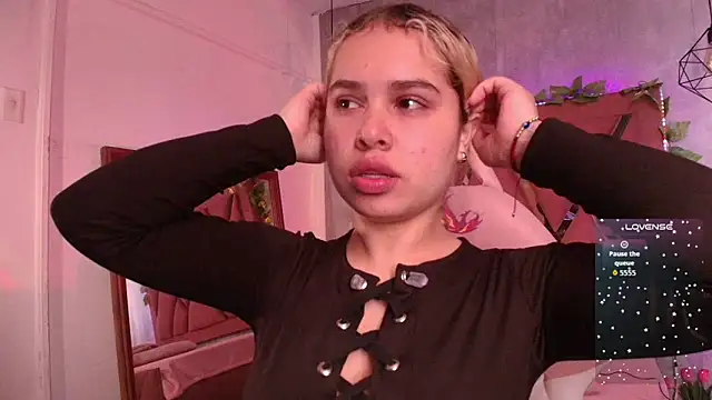 Haelycute online show from September 9, 11:32 am