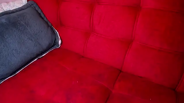 ohpetitemuse online show from December 24, 5:13 pm