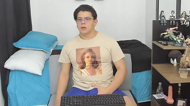 Snapshot of Siul_bigboy chatting on September 10, 10:21 pm Siul bigboy online show from September 10, 10:21 pm