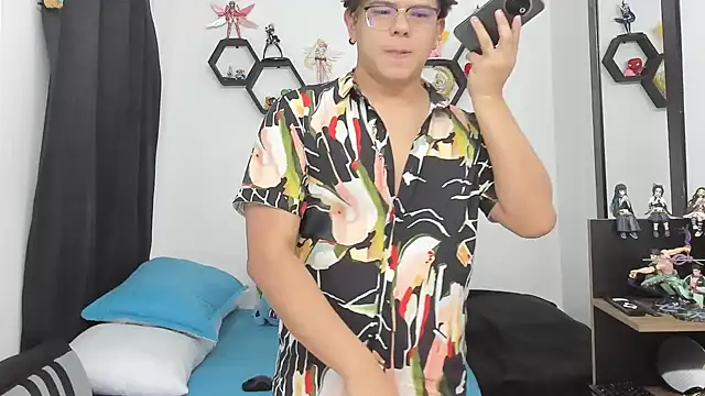 Snapshot of Siul_bigboy chatting on September 19, 6:19 pm Siul bigboy online show from September 19, 6:19 pm