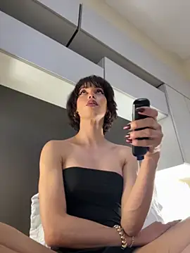 Snapshot of Carlita_cute chatting on June 18, 9:14 am Carlita cute online show from June 18, 9:14 am