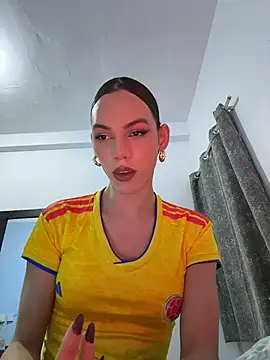 Snapshot of Carlita_cute chatting on June 24, 2:10 am Carlita cute online show from June 24, 2:10 am
