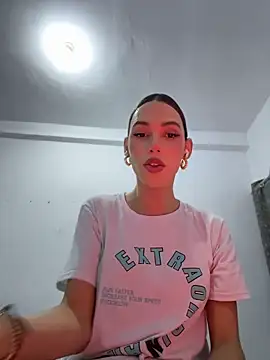 Snapshot of Carlita_cute chatting on June 29, 4:08 am Carlita cute online show from June 29, 4:08 am