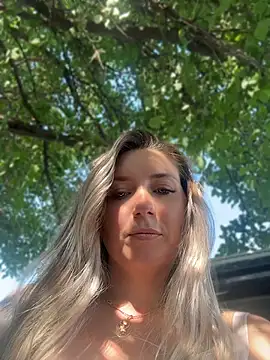Snapshot of Crazy-Rosa chatting on July 14, 10:32 am Crazy-Rosa online show from July 14, 10:32 am