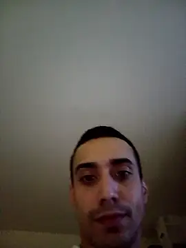Snapshot of Matias96-11-09 chatting on May 23, 6:51 am Matias96-11-09 online show from May 23, 6:51 am