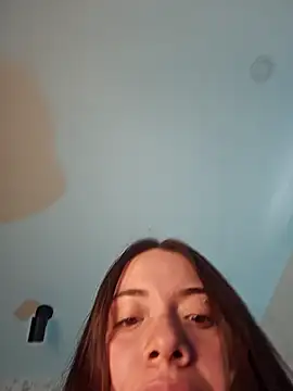 valery mora online show from January 21, 2:15 pm