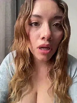 Snapshot of valery_mora chatting on July 15, 5:07 pm valery mora online show from July 15, 5:07 pm