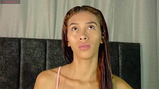 Snapshot of Iamkarlaa_doll chatting on September 15, 6:24 am Iamkarlaa doll online show from September 15, 6:24 am