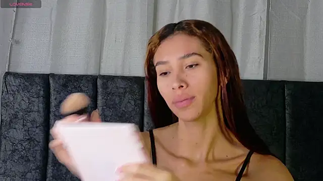 Snapshot of Iamkarlaa_doll chatting on October 6, 11:29 am Iamkarlaa doll online show from October 6, 11:29 am