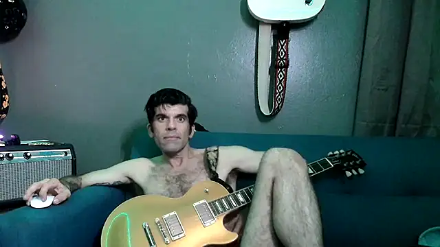 FlannelDong online show from November 13, 10:03 am