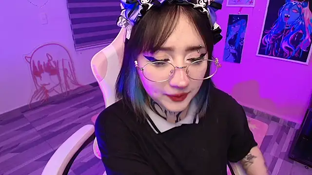Snapshot of Miwa_violet chatting on July 13, 1:52 am Miwa violet online show from July 13, 1:52 am