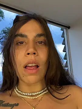 Cuteandhornyy online show from March 10, 11:06 pm