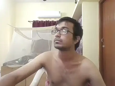 THE NAKED BOY online show from November 16, 4:51 am