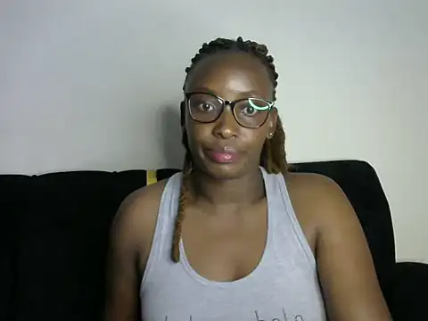 Snapshot of Sexy_dotii chatting on May 25, 7:58 am Sexy dotii online show from May 25, 7:58 am