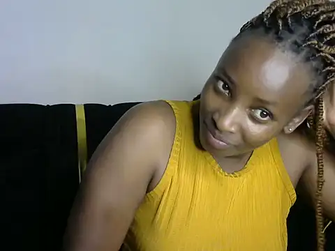 Snapshot of Sexy_dotii chatting on May 26, 8:43 am Sexy dotii online show from May 26, 8:43 am