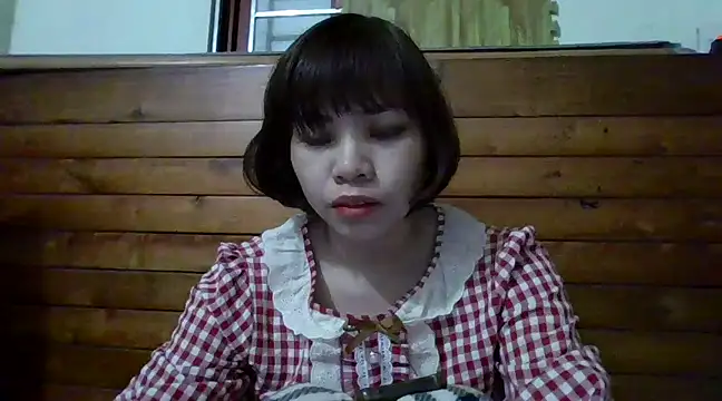 Snapshot of Angela-Eira chatting on February 5, 8:57 pm Angela-Eira online show from February 5, 8:57 pm