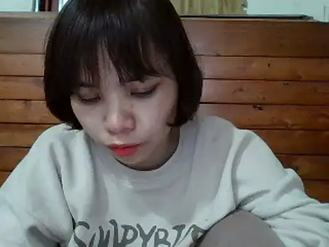 Snapshot of Angela-Eira chatting on February 8, 12:38 am Angela-Eira online show from February 8, 12:38 am