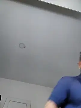 weedmanhot28 online show from April 18, 7:34 am