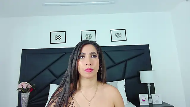 Snapshot of SophieCarther chatting on February 20, 4:14 pm SophieCarther online show from February 20, 4:14 pm