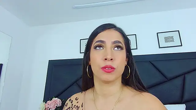 Snapshot of SophieCarther chatting on February 28, 3:59 pm SophieCarther online show from February 28, 3:59 pm