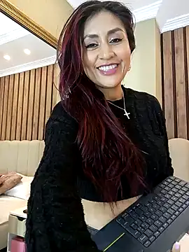 MonicaMoret online show from February 5, 11:23 am