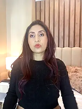 MonicaMoret online show from March 14, 12:18 pm