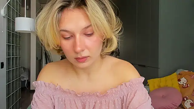 Snapshot of Lilith_lutherlow chatting on February 1, 11:09 am Lilith lutherlow online show from February 1, 11:09 am