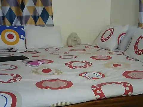 Nanaablack online show from November 7, 11:10 am