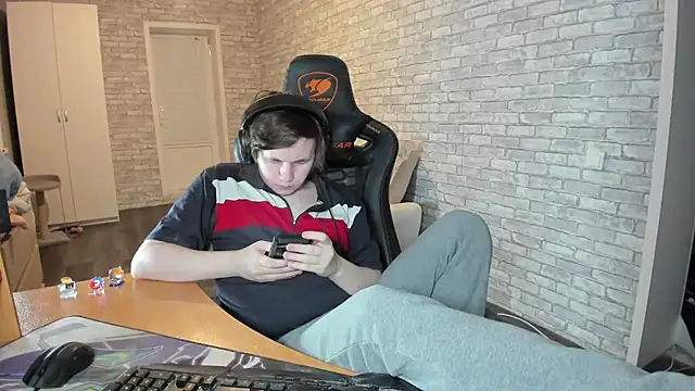 iliaskrislove online show from March 21, 3:35 pm