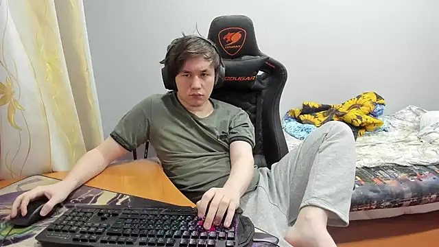 iliaskrislove online show from September 13, 5:46 pm