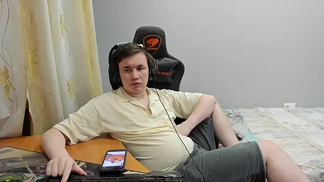 iliaskrislove online show from February 27, 6:08 pm