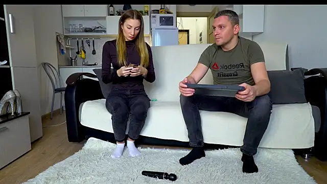 littlesweettifany online show from October 28, 11:03 am