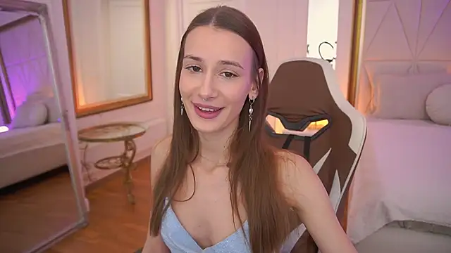 CozyMell online show from March 16, 2:43 pm