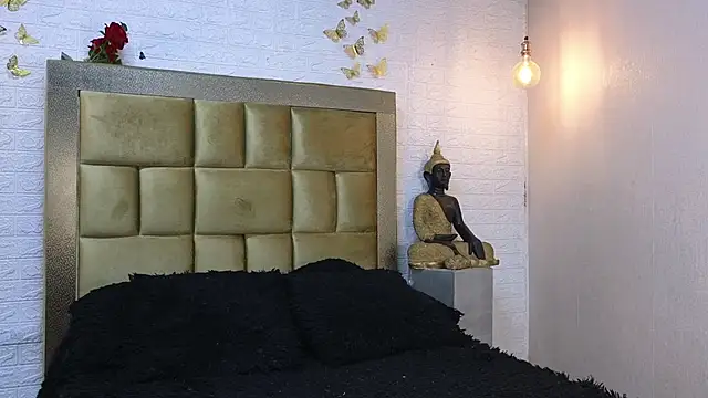 ximenawilliamss online show from February 19, 9:00 pm