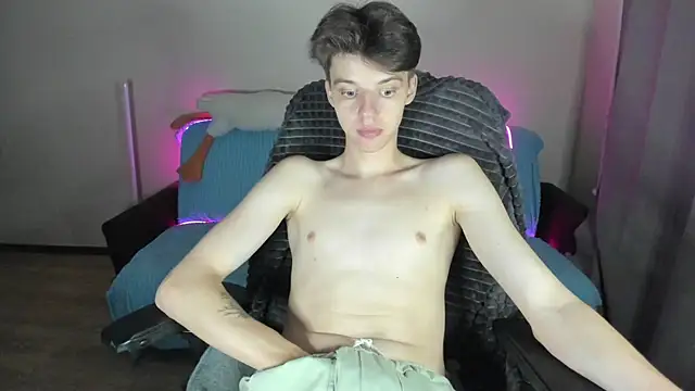 Liam sexy1 online show from September 28, 7:30 pm