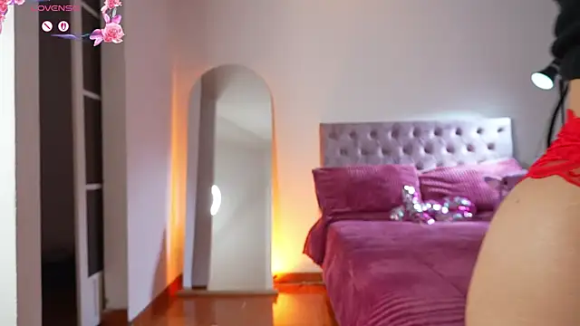 samantha evans2 online show from November 20, 12:00 am