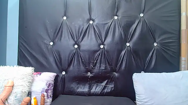 spicydiver38 online show from June 7, 8:34 pm
