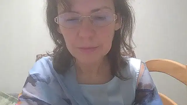 HollyJewel online show from December 10, 7:43 pm