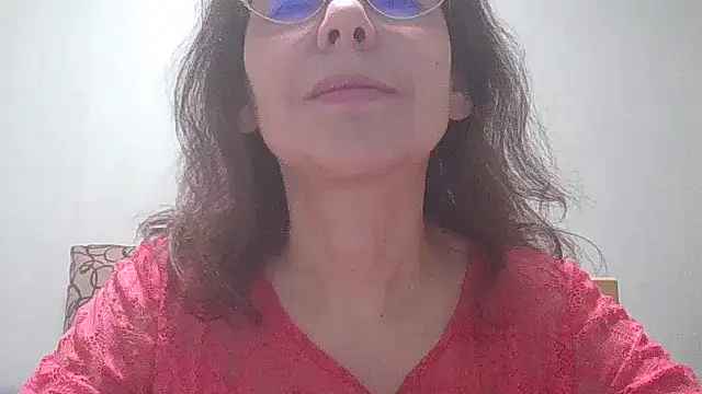 HollyJewel online show from January 1, 6:49 pm